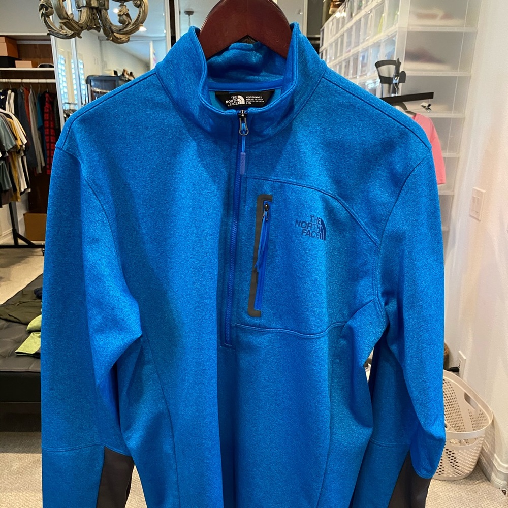 North Face Men’s Pullover Size Large